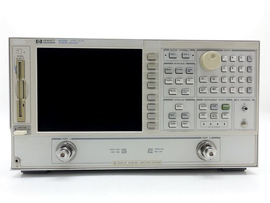 comprar Analisador de Rede Vetorial de Micro-ondas Keysight Agilent 8722D Usado com Frequência de 50MHz a 40GHz e Faixa Dinâmica de 105 dB em Formato Rack Fabricação em linha