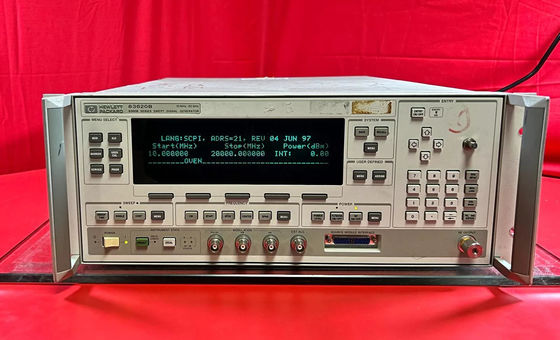 comprar Gerador de Sinal Sintetizado e Varredura Keysight Agilent 83620B 0,01 - 20 GHz Equipamento de Teste Pré-Usado de Bancada/Portátil Fabricação em linha