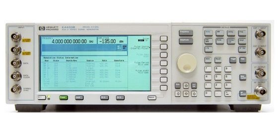 comprar Gerador de sinal RF série E4433B ESG-D da Keysight 250 kHz - 4 GHz com modulação digital e design de bancada/montagem em rack Fabricação em linha