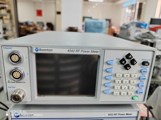 comprar Medidor de Potência RF Boonton 4542 de Canal Duplo com Faixa de 10 kHz a 40 GHz, Resolução de Tempo de 200 ps e Largura de Banda de Vídeo de 70 MHz Fabricação em linha