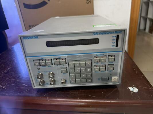 comprar Medidor de Capacitância Boonton Modelo 7200 com Frequência de Teste de 1 MHz, Faixa de 2000 pF e GPIB Padrão para Medições DLTS Fabricação em linha