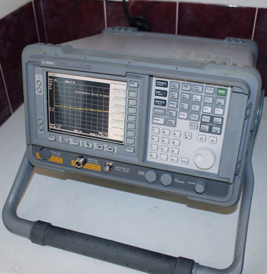 Analisador de espectro Agilent E4402B montado em rack 9 kHz a 3,0 GHz Keysight E4402B
