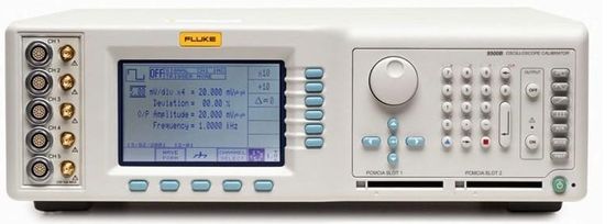 bens do calibrador da função do osciloscópio 9500B os multi automatizaram inteiramente