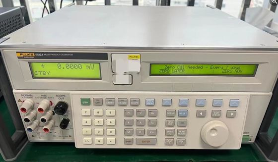 Calibrador multifunção Fluke 5522A usado com frequência de 10 MHz e interface RS-232 - Equipamento de ensaio multiproduto totalmente testado