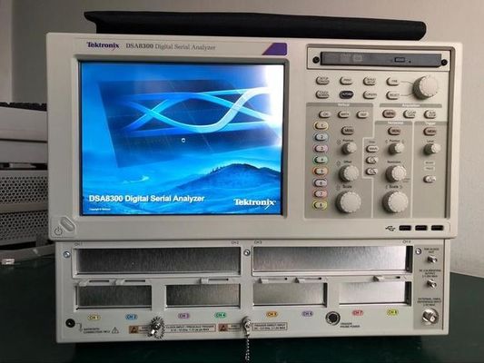 Tektronix DSA8300 Analisador Serial Digital Osciloscópio de Amostragem de Tempo Equivalente