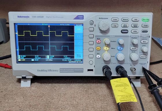 50 osciloscópio do osciloscópio TBS1052B Tektronix Digitas do fósforo do megahertz 2 Ch Digital