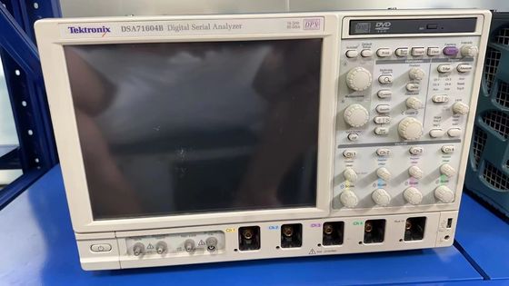 Tektronix DSA71604B Osciloscópio 16 GHz 4 Ch 50 GS/S Usado Pré-Propriedade