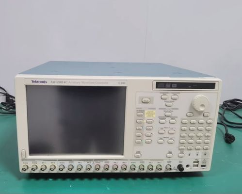 Tektronix AWG5014C Arbitrary Waveform Generator 1.2 Gsample Per Second 14 Bit Resolution 4 Channel (em inglês)