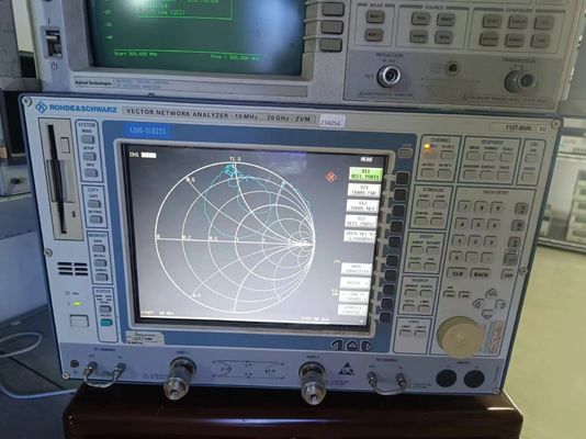 Rohde & Schwarz VNA Network Analyzer ZVM 10 MHz a 20 GHz