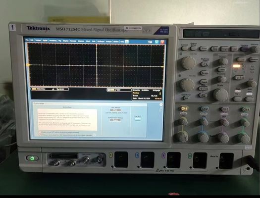 Tektronix MSO71254C Osciloscópio de sinal misto 4 16 Canal 12,5 GHz 50 GSs Série MSO70000C