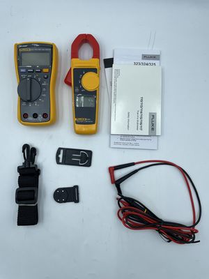 Fluke 117/323 Electricians Combo Kit com True-RMS Digital Multimeter e 600 V CAT III Clamp Meter com detecção de tensão sem contato