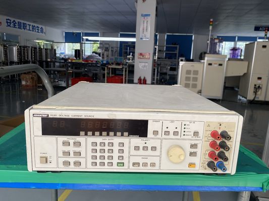 ADVANTEST R6161 Fonte de tensão/corrente de corrente contínua com alta precisão