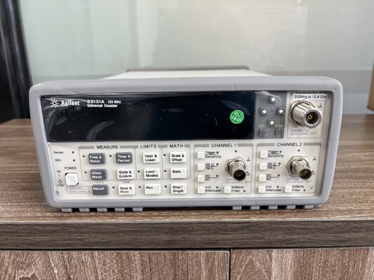 Keysight 53131A Contador universal com 225 MHz Frequência 10 dígitos/sec Resolução e GPIB Interface