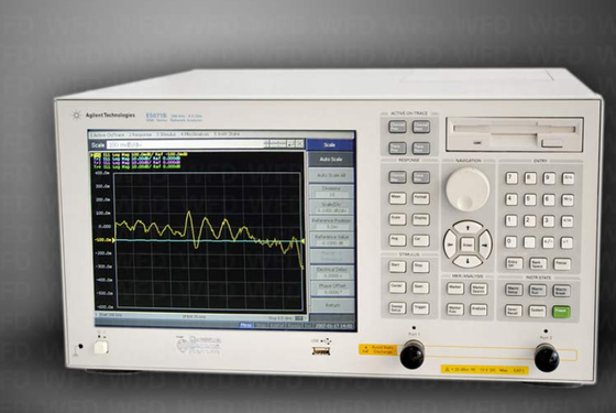Analisador de rede RF série E5071B ENA da Keysight com faixa de frequência de 300 kHz a 8,5 GHz e faixa dinâmica de 125 dB para medição de parâmetros S de alta precisão
